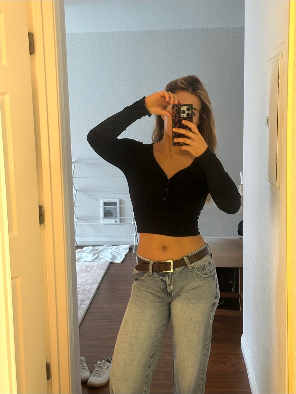 Reoria Black Long-Sleeve Cropped Henley Top